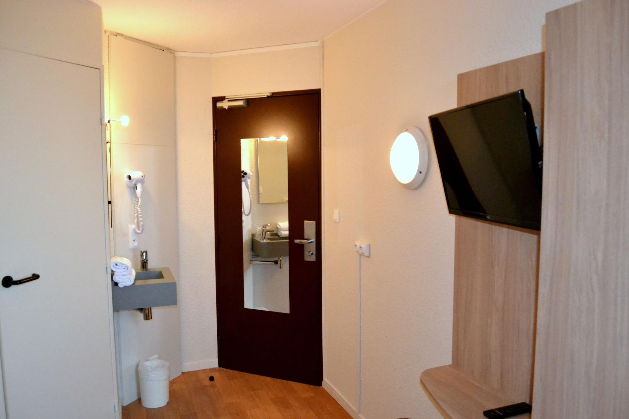 Brit Hotel Essentiel Tours Nord Экстерьер фото