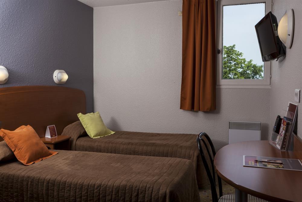 Brit Hotel Essentiel Tours Nord Экстерьер фото
